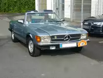 Mercedes Benz R107 350SL. Als 350SL kam der Nachfolger des  Pagoden-Mercedes W113 , die Baureihe R107 im April 1971 auf den Markt. Der Grundpreis für ein solches Cabriolet lag bei seiner Markteinführung im April 1971 bei genau DM 30.000,00. Angetrieben wird der Wagen von einem V8-Motor, der aus einem Hubraum von 3499 cm³ 200 PS leistet. Start zum 8. Saarner Oldtimer Cup am 22.08.2021.