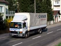 ATEGO1218 der Spedition Schenker mit der schon  veralteten  Bezeichnung  Stinnes-Logistics  bei der Fahrt zur Niederlassung Ried i.I.; 090415