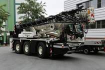 Einer der  kleinen  Autokrane ist dieser Liebherr LTM bei der Ibbenbürener Firma Spallek. Am 30.08.2021 hatte das Fahrzeug einen besonderen Einsatz, als es zusammen mit einem weiteren Autokran im Bocketal bei Ibbenbüren einen Eisenbahnwaggon auf ein Museumsgleis hieven musste.