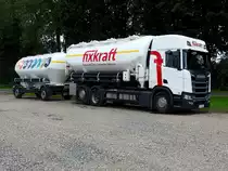 Scania R500 mit Aufbau zum Transport von Mischfutter incl. Hänger anlässlich der Wochenendruhe; 210829