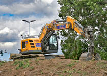 Liebherr 926 Raupenbagger im Einsatz nach dem Hochwasser an der Erft in Euskirchen - 29.07.2021
