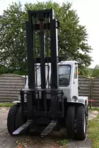 Mitte August 2021 war im DDR-Museum Dargen dieser sowjetische (?) 5-Tonnen-Stapler Lvovski AP-4045 zu sehen.