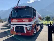 Ein Renault Tanksattelzug von Oeltrans Interlaken am 4.9.21 beim  special  Trucker Festival in Interlaken.