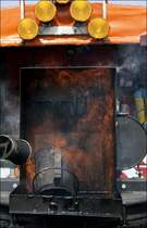 Impression w�hrend der Vergussarbeiten mit Bitumen auf der A45. (07.04.2009)