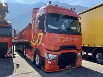 Ein Renault Sattelzug der Constantin Group am 4.9.21 beim  special  Trucker Festival in Interlaken.