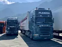 Zwei Scania Sattelzüge von Planzer am 4.9.21 beim  special  Trucker Festival in Interlaken.