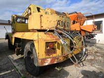 Ein Autodrehkran ADK 63 Panther war im August 2021 im DDR-Museum Dargen zu sehen.