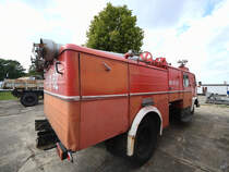 Ein in Polen gebautes Tanklöschfahrzeug TLF 8/20 (Jelcz 003/Star 25) ist Teil der Ausstellung im DDR-Museum Dargen. (August 2021)