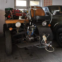 Ein in der DDR selbstgebautes Transportgefährt, so gesehen im August 2021 im DDR-Museum Dargen.