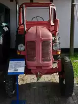 Mitte August 2021 war im DDR-Museum Dargen dieser Traktor RS 14/40 Famulus zu sehen.