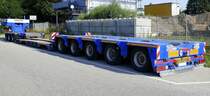 Tiefbettauflieger STZ-VP der Firma Goldhofer AG aus Memmingen für Schwerstlasttransporte, Juli 2021
