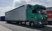 =MB Actros-Sattelzug aus Litauen rastet an der A 3, 06-2021