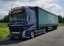 =Volvo 500 mit einem Auflieger der Spedition BOLK, 06-2021