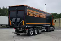 =MB Actros von  PETER`S SAND TRANSPORT  rastet im Juni 2021 an der A 7