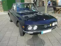 Lancia Fulvia Coupe, wie es von 1968 bis 1970 gebaut wurde. Das Sportcoupe Fulvia kam bereits 1965 auf den Markt. Im Laufe der Jahre gab es einige optische und technische Retuschen. Während der gesamten Produktionszeit wurden fast 139.800 Einheiten gebaut. Hier wurde ein 1.3S abgelichtet, von dem genau 16.827 Stück vom Band liefen. Der V4-Motor hat einen Hubraum von 1298 cm³ und leistet zwischen 87 PS und 93 PS. Oldtimertreffen in Heiligenhaus am 12.09.2021.
