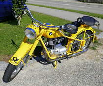 BMW R25, 247ccm und 12PS, die ersten Modelle der R25 wurden 1950 gebaut, diese fein restaurierte Maschine ist ein echter Hingucker, Aug.2021