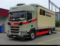 Scania R 450 mit Kühlkasten in Amriswil am 22.09.2021