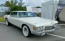 Buick Riviera GS von General Motors. Bauj. 1973. Motor mit 7500ccm und 264PS (196kW). Foto: AVUS 100, 24.09.2021