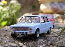 Lada 1200 von IXO. Gr�sse: 1/43.
