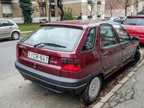 Rückansicht: roter Citroen ZX. Foto: 11.2020.