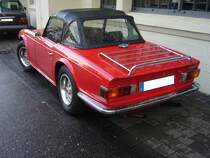 Heckansicht eines Triumph TR 6. Besucherparkplatz der Düsseldorfer Classic Remise am 21.10.2021.