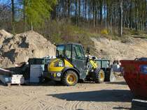 Komatsu WA 70 auf einer Baustelle in Binz/R�gen am 25.04.09