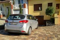 Rückansicht: Kia Carens Mk3, gesehen in 11.2020.