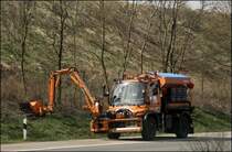 Auf dem Weg vom Lagerplatz in L�denscheid zur Lennetalbr�cke beim AK Hagen konnte der U500 bei der Freilegung von Abwassermulden abgelichtet werden. Diese Arbeiten werden oft im Fr�hjahr ausgef�hrt... (08.04.2009)
