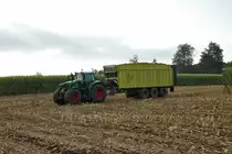 Fendt Vario 939 mit Fliegl Abschiebewagen am 28.10.21 bei der Maisernte in der Wetterau