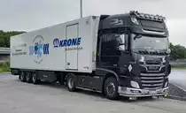=DAF  STREETFIGHTER  von WENTA-Transporte rastet an der A 7 im Juli 2021.