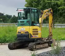 =Yanmar VIO 30 steht auf einer Baustelle in Fulda, 07-2021