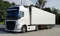 =Volvo FH 500-Sattelzug von ETL rastet an der A 7, 07-2021