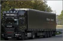 SCANIA TOPLINE R500(?) von PeterHnsel Transporte. Aufgenommen auf dem Rasthof Sauerland-West. (23.04.2009)