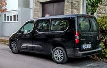 Rückansicht: Citroen Berlingo XL siebensitzer 3. Generation. Foto: 11.2020.