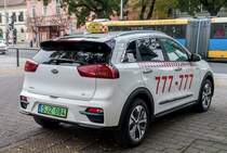 Rückansicht: Kia Niro EV als Taxi (Foto: 11.2020)