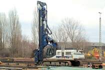 Bagger bei Bauarbeiten am Bahnhof in Euskirchen - Thyssen Krupp GfT-Bautechnik - 08.02.2009
