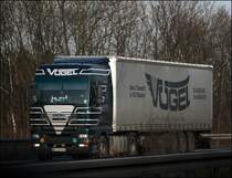 VGEL SPEZIAL No2: MAN TGA 18.460XXL(?) der VGEL Transporte aus Bludesch/Voralberg ist auf der A45 unterwegs. (01.12.2008)