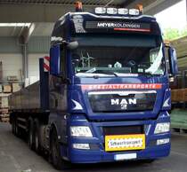 Ein MAN TGX der Meyer-Koldingen Spedition und mein zweites Schwertransporter Bild ;-) Aber leider wie der Fahrer schon sagte mit falschen Auflieger^^