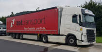 =Volvo FH-Sattelzug von ZETTRANSPORT steht in Juli 2021 auf enem Rastplatz an der A 66