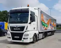=MAN-Sattelzug mit einem Auflieger von GUTFRIED, 07-2021