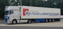 =DAF XF-Sattelzug von PF FOOD LOGISTICS rastet im Juli 2021 an der A 7