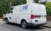 =VW T6 der Firma M+S steht im Juli 2021 in Hünfeld