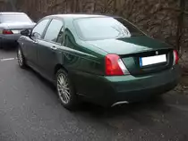 Heckansicht eines MG ZT 190. Besucherparkplatz der Düsseldorfer Classic Remise am 16.12.2021.