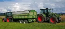=Fendt Vario 317 und Fendt Vario 514 stehen bereit zum Getreidetransport, Sommer 2021