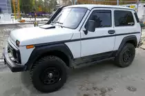 Lada 4x4, Seitenansicht, russischer Geländewagen mit Allradantrieb, Nov.2021