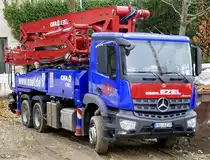 Mercedes Benz MB 2840, mit Betonpumpe CIFA K36 der italienischen Baumaschinenfirma, Nov.2021