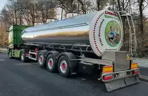 =MB Actros der Spedition HANS GICK steht zur Fahrerpause an der B 27 im Dezember 2021. Grüße an den sehr netten Fahrer!