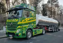 =MB Actros der Spedition HANS GICK steht zur Fahrerpause an der B 27 im Dezember 2021. Grüße an den sehr netten Fahrer!