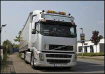 VOLVO FH12 460PS  De Tappendrper  von DL Transporte steht im Industriegebiet in Haltern am See. (01.05.2009)
