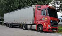 MB Actros-Sattelzug von RV-TRANSPORT aus Litauen rastet an der A 3, 08-2021